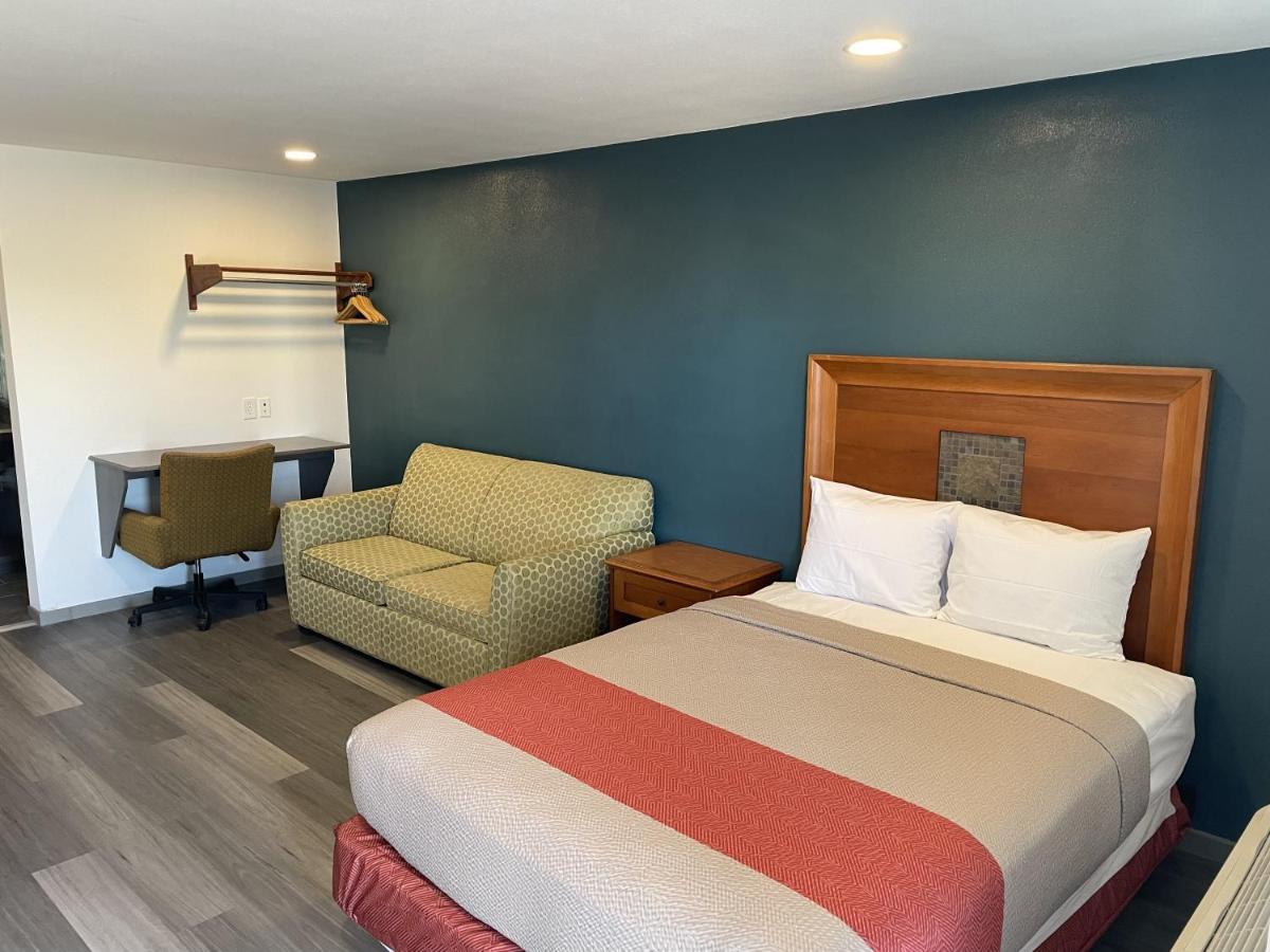 Town Place Studio Apartment Snyder ภายนอก รูปภาพ
