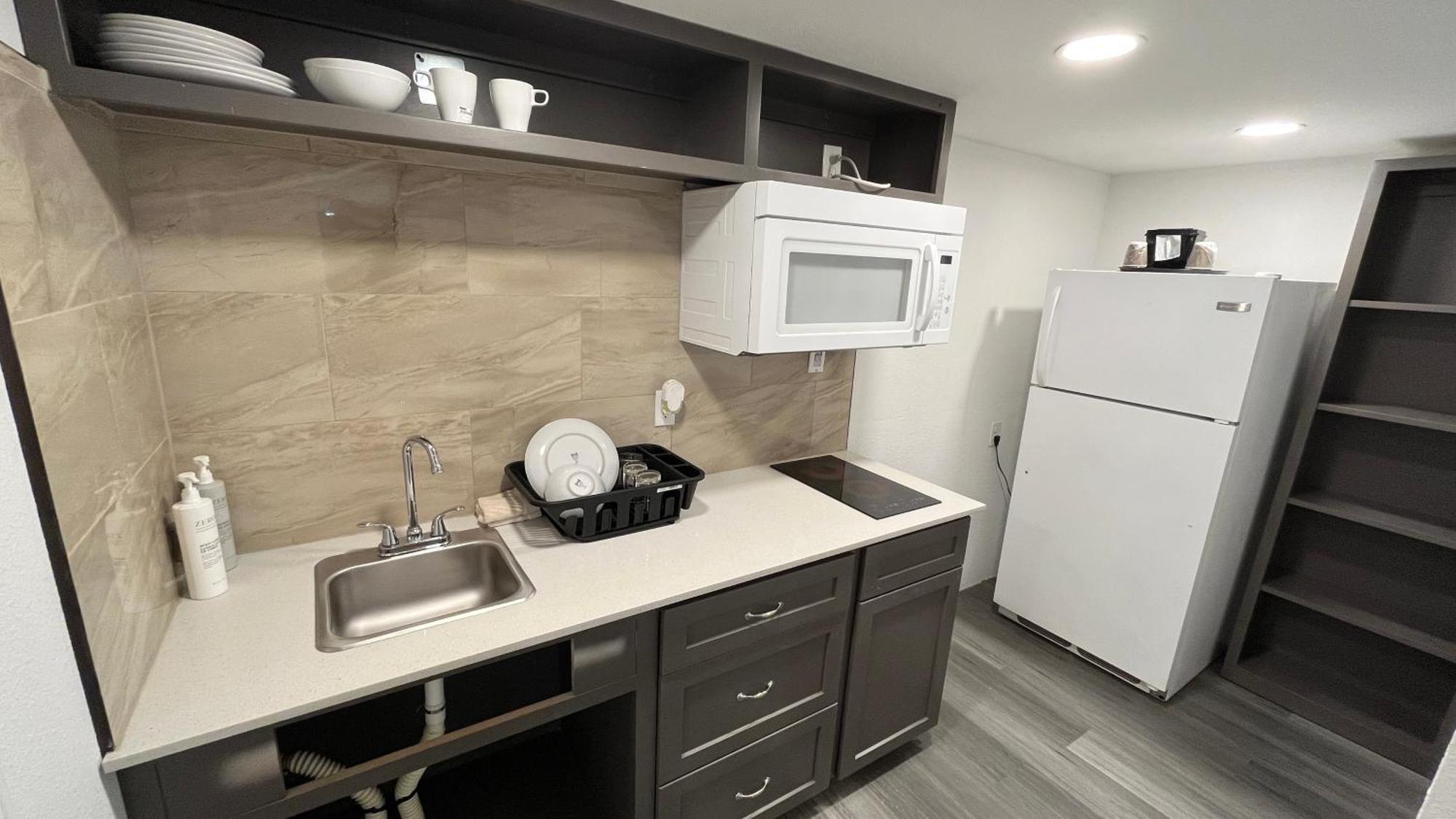 Town Place Studio Apartment Snyder ภายนอก รูปภาพ
