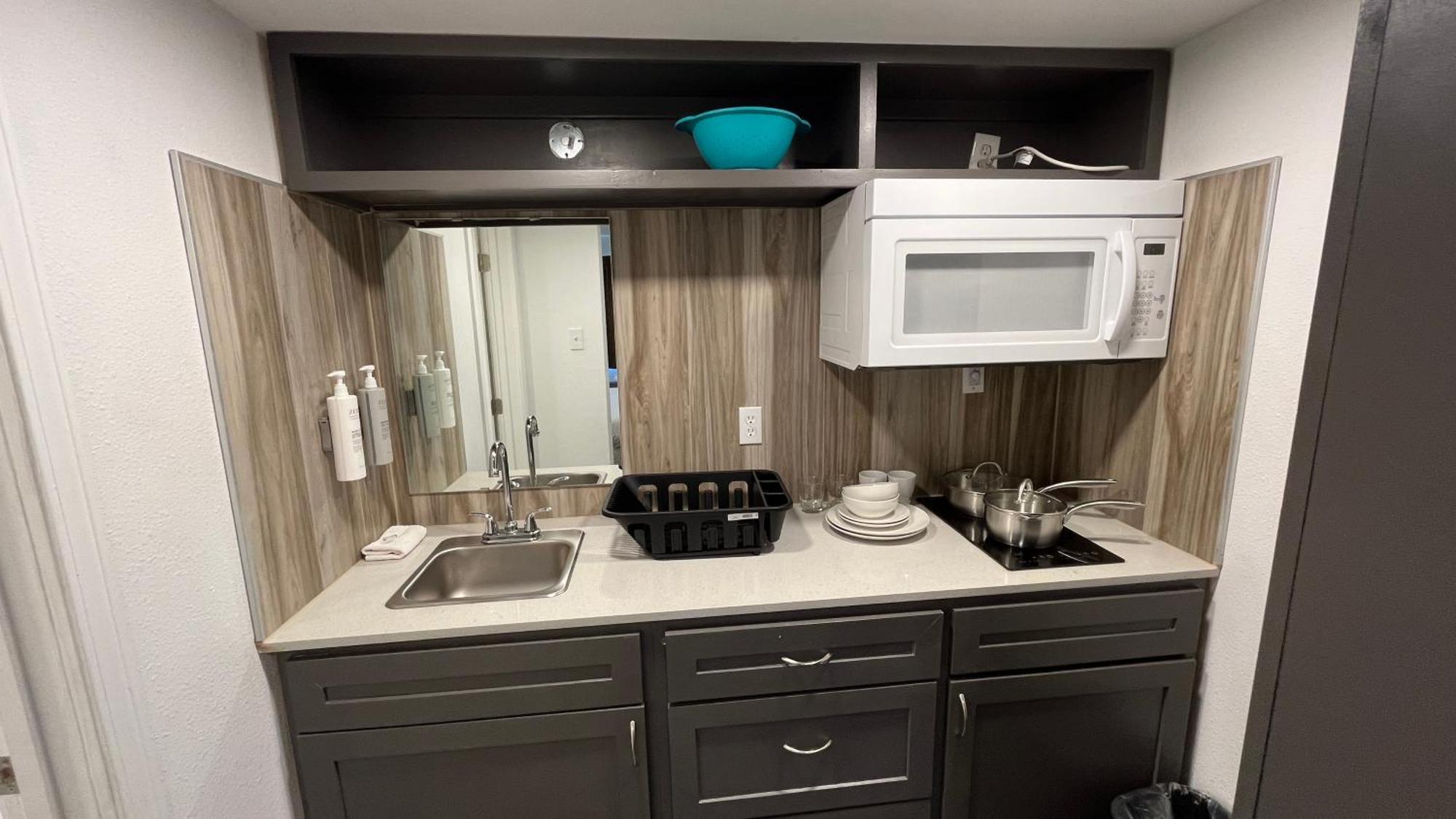 Town Place Studio Apartment Snyder ภายนอก รูปภาพ