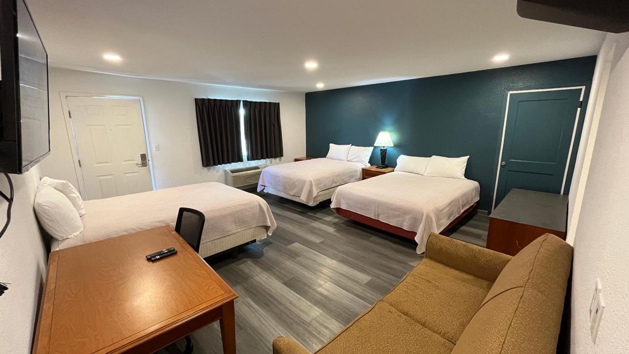 Town Place Studio Apartment Snyder ภายนอก รูปภาพ